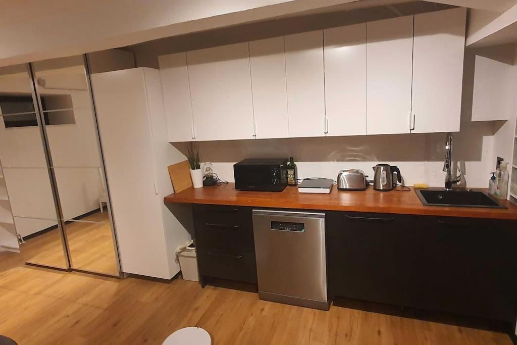 Dana-Entire Apartment Very Quiet And Central 2 Талин Екстериор снимка